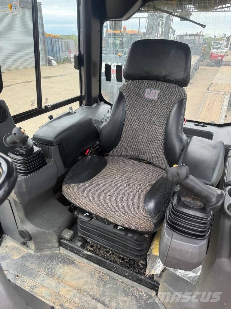 CAT D 6 K 2 LGP 履帶推土機