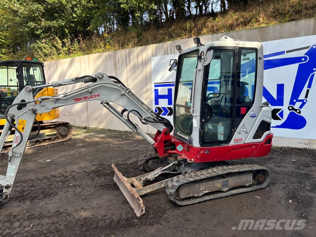 Takeuchi TB 225 Minigravere <7t