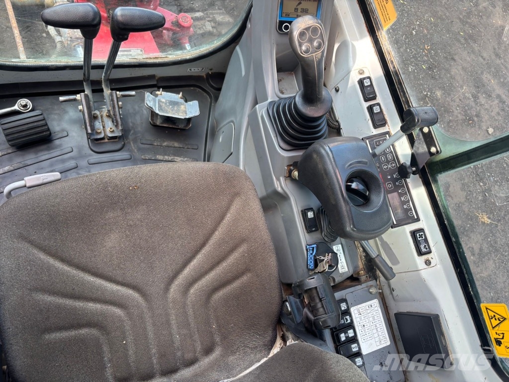 Takeuchi TB 225 Minigravere <7t