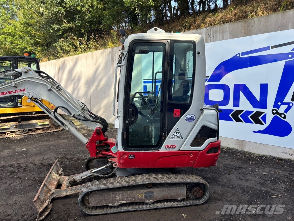 Takeuchi TB 225 Minigravere <7t