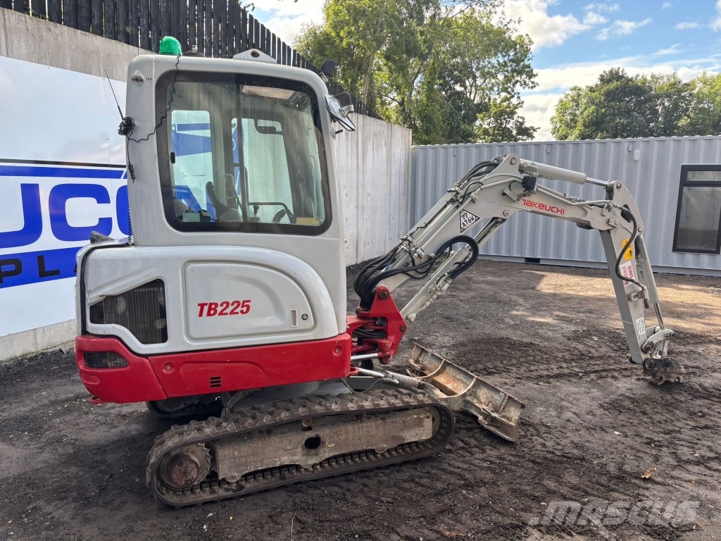 Takeuchi TB 225 Minigravere <7t