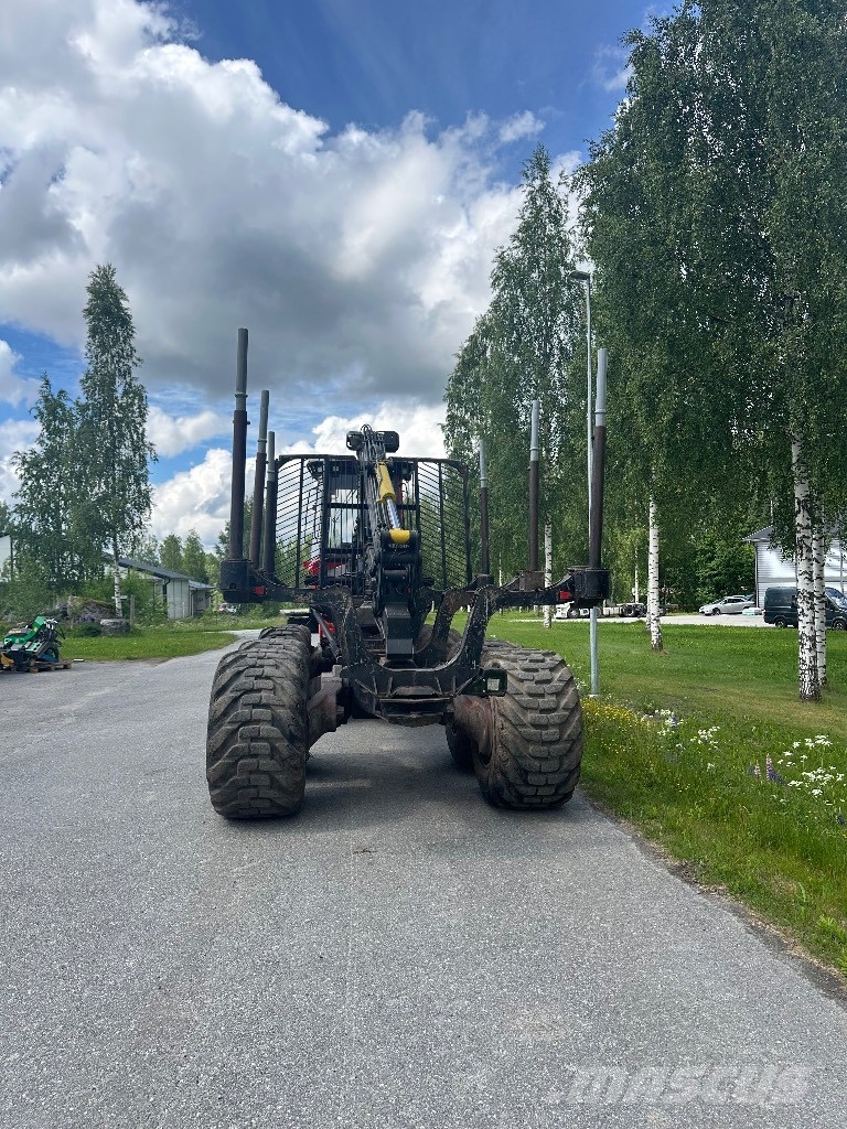 Komatsu 845 Forwarders