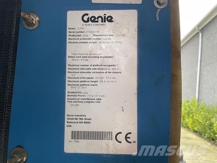 Genie Z135-70 Plataformas con brazo de elevación manual