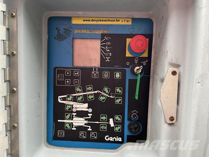 Genie Z135-70 Plataformas con brazo de elevación manual