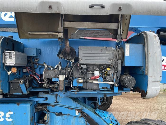 Genie Z135-70 Plataformas con brazo de elevación manual