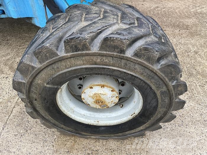 Genie Z135-70 Plataformas con brazo de elevación manual