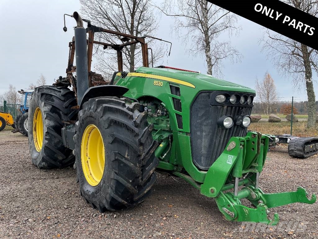 John Deere 8530
