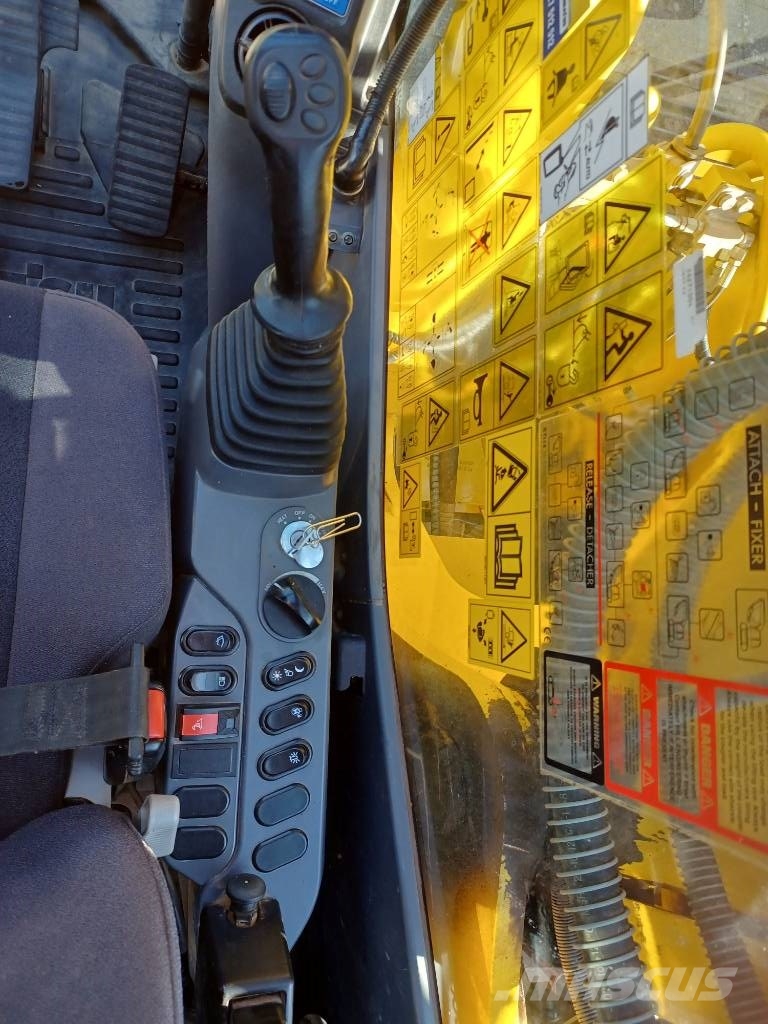 Komatsu PC 210 LCi-11 / PC 210 LC-11 Rupsgraafmachines