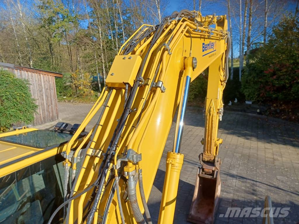 Komatsu PC 210 LCi-11 / PC 210 LC-11 Rupsgraafmachines