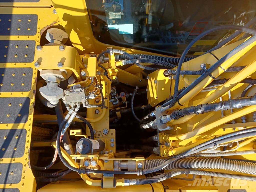 Komatsu PC 210 LCi-11 / PC 210 LC-11 Rupsgraafmachines