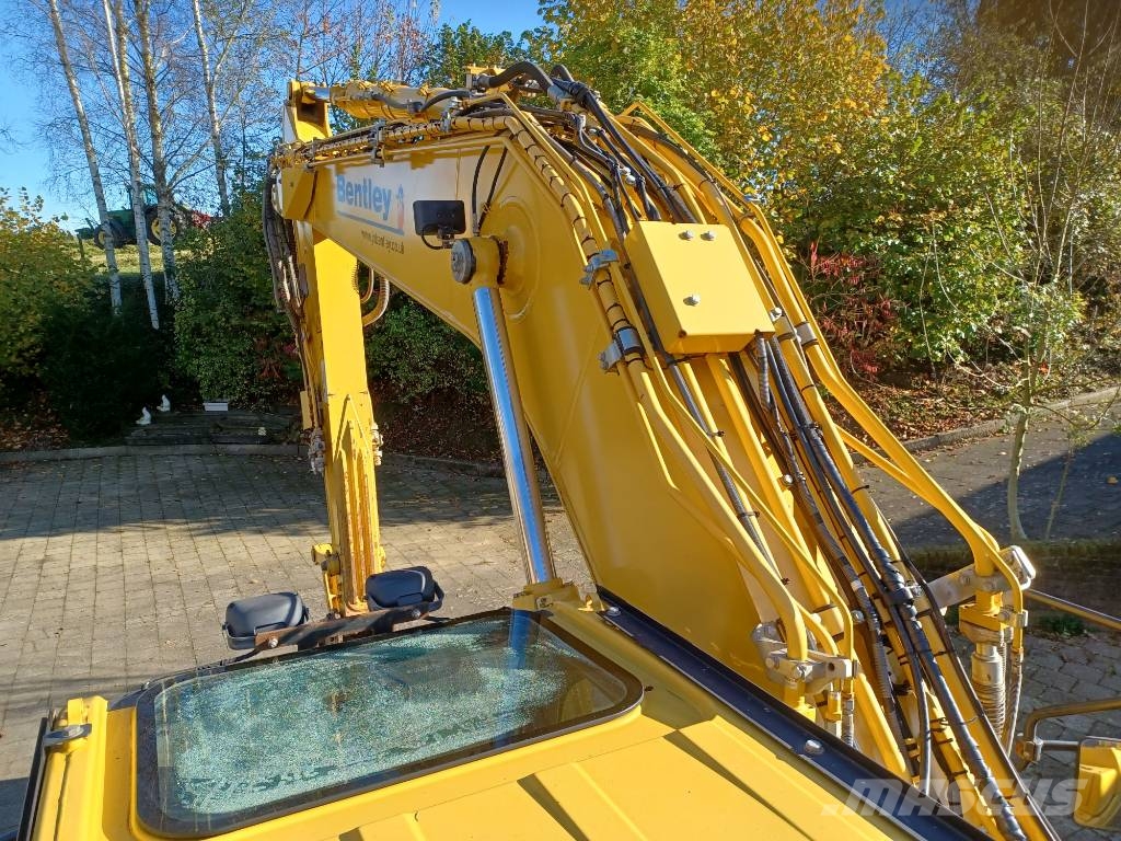 Komatsu PC 210 LCi-11 / PC 210 LC-11 Rupsgraafmachines