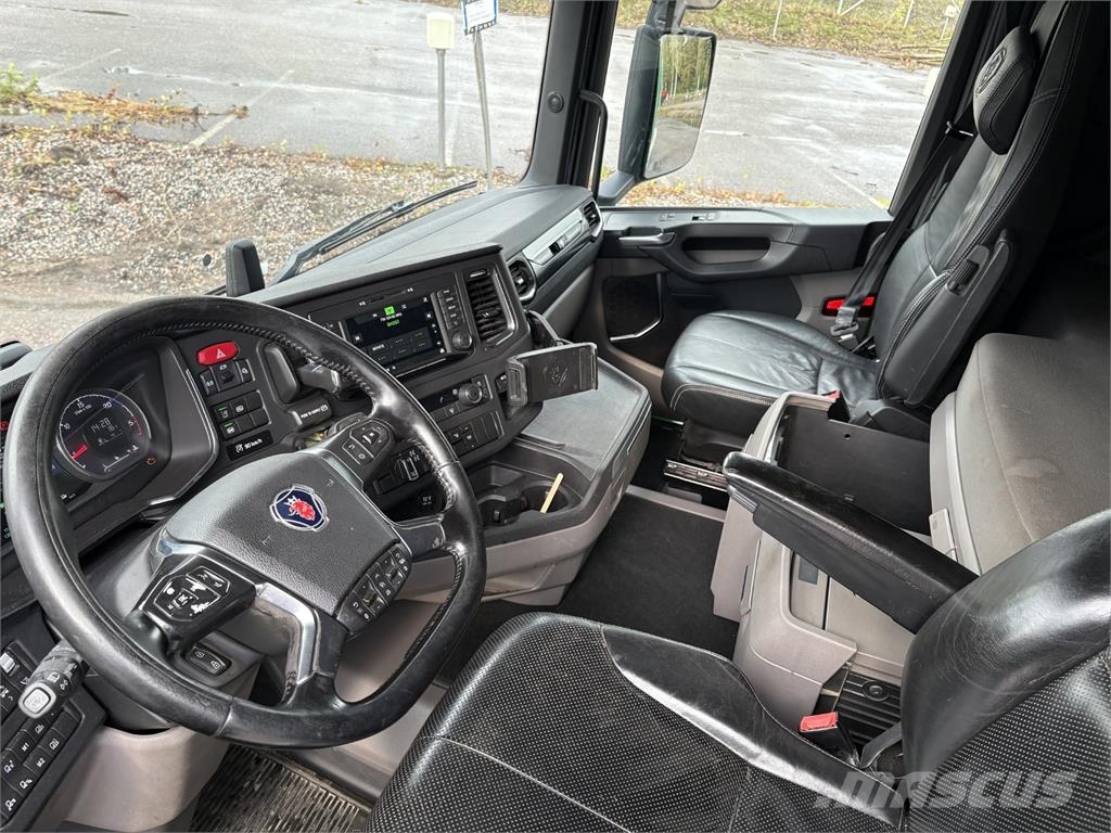 Scania R580 8x4*4 Kamioni-šasije