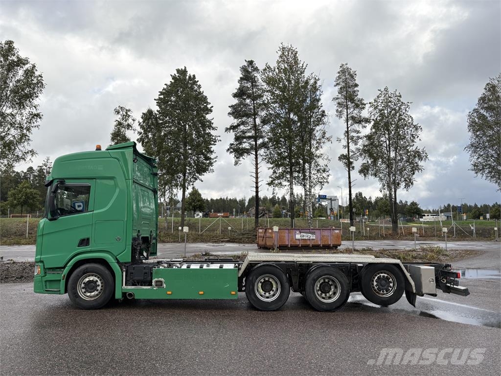 Scania R580 8x4*4 Kamioni-šasije