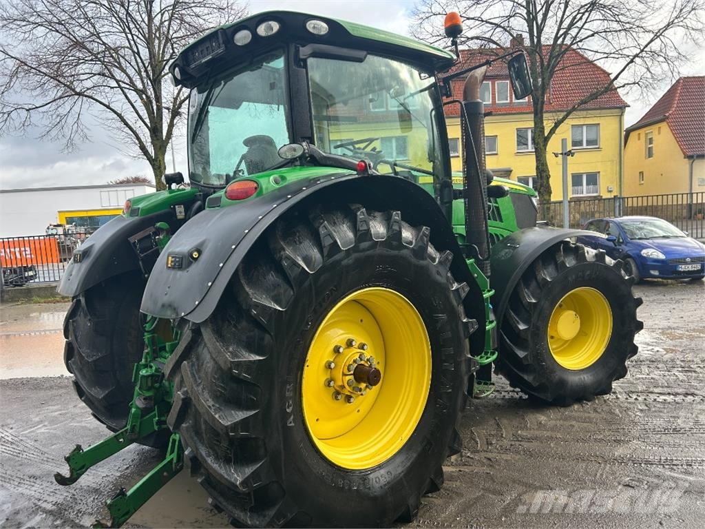 John Deere 6210R 曳引機