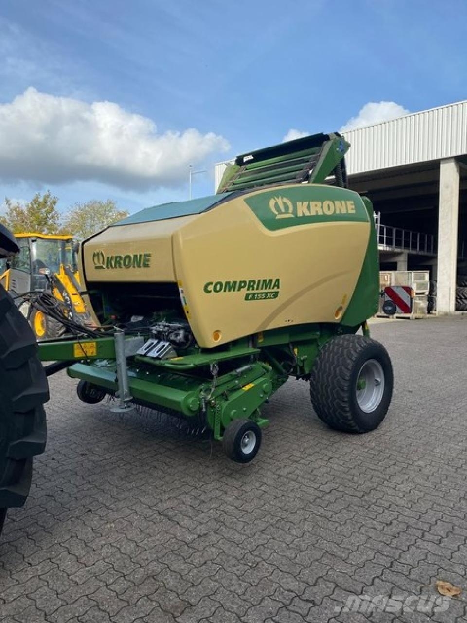 Krone COMPRIMA F 155 XC Lis na válcové balíky