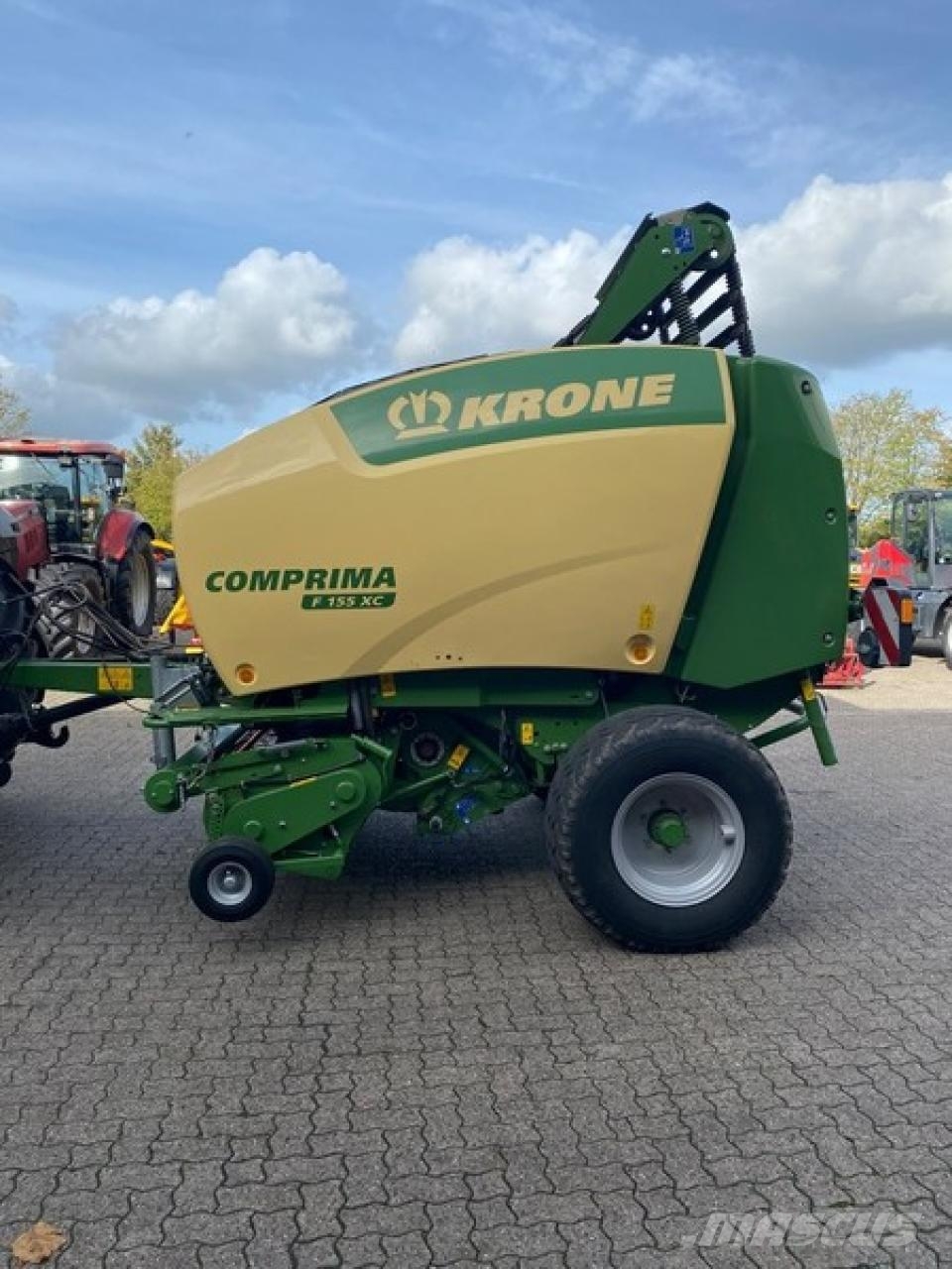 Krone COMPRIMA F 155 XC Lis na válcové balíky