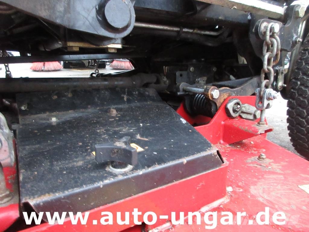 Toro Groundsmaster 360 Kommunalfahrzeug Rasenmäher 4x4 Mowers
