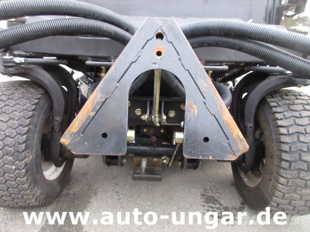 Toro Groundsmaster 360 Kommunalfahrzeug Rasenmäher 4x4 Mowers