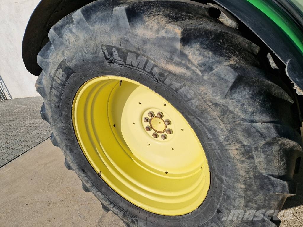 John Deere 6115 R P299 Traktorit