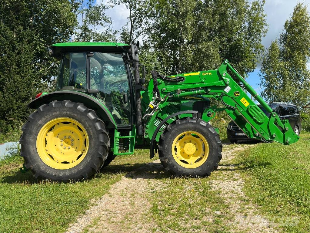 John Deere 5820 Trattori