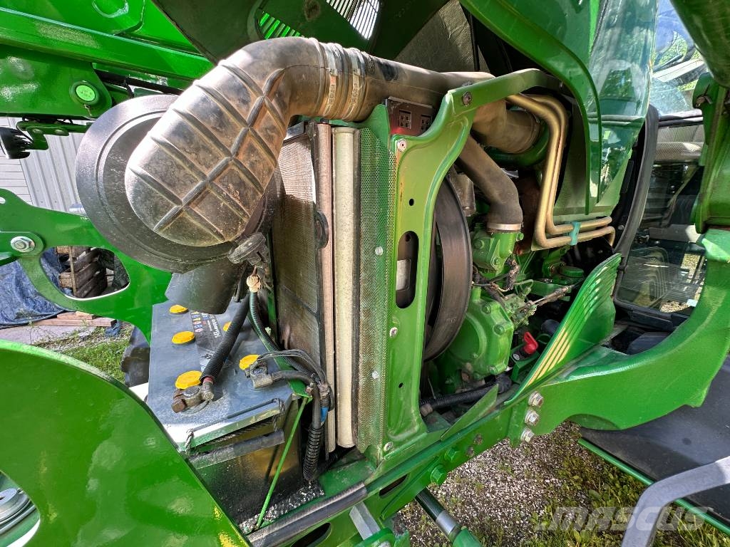 John Deere 5820 Trattori
