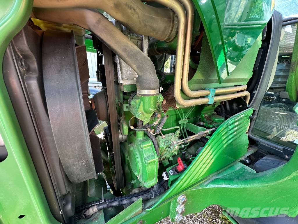 John Deere 5820 Trattori