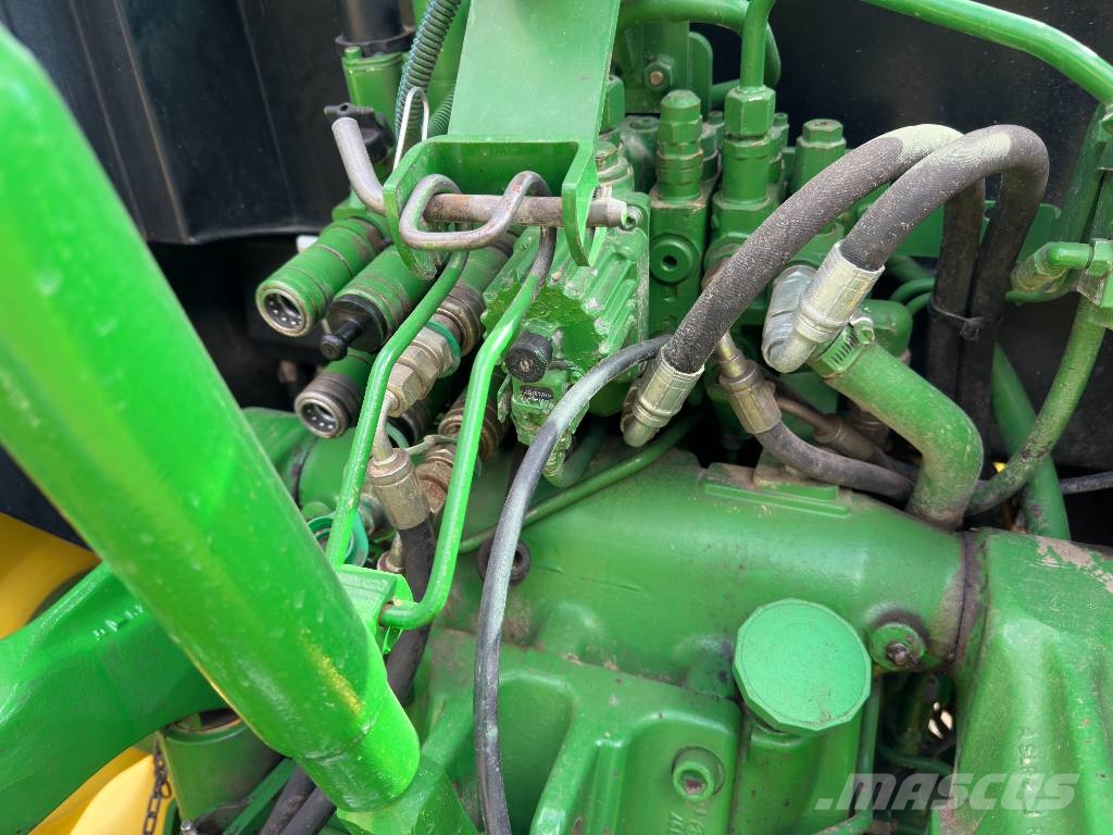 John Deere 5820 Trattori