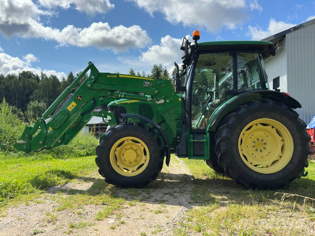 John Deere 5820 Trattori