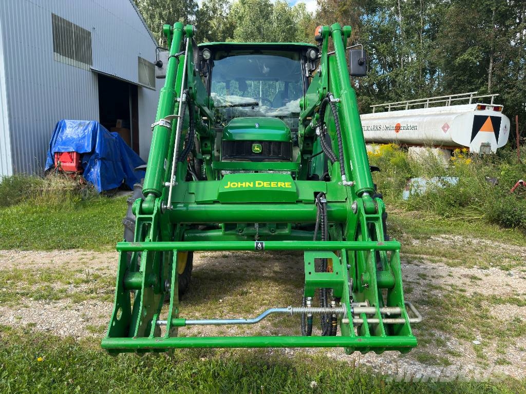 John Deere 5820 Trattori