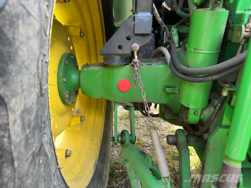 John Deere 5820 Trattori
