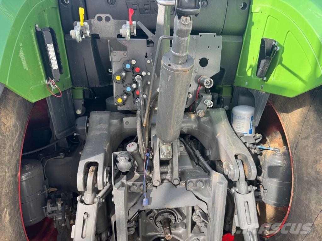 Fendt 722 VARIO POWER S4 Traktori