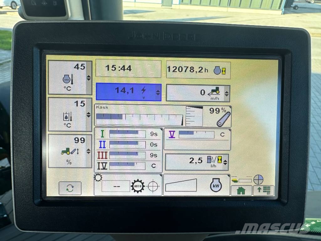 John Deere 8310 R Traktori