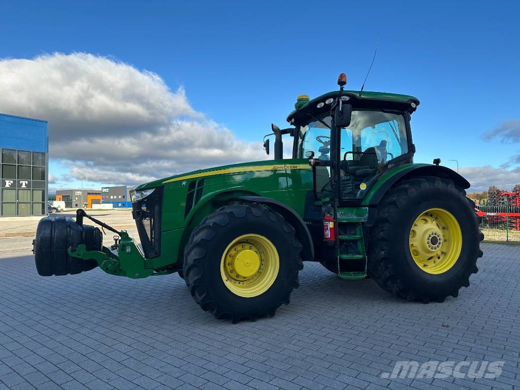 John Deere 8310 R Traktori