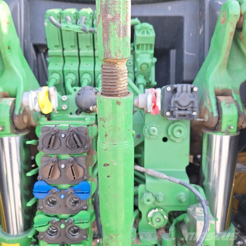 John Deere 6R 195 Traktorit