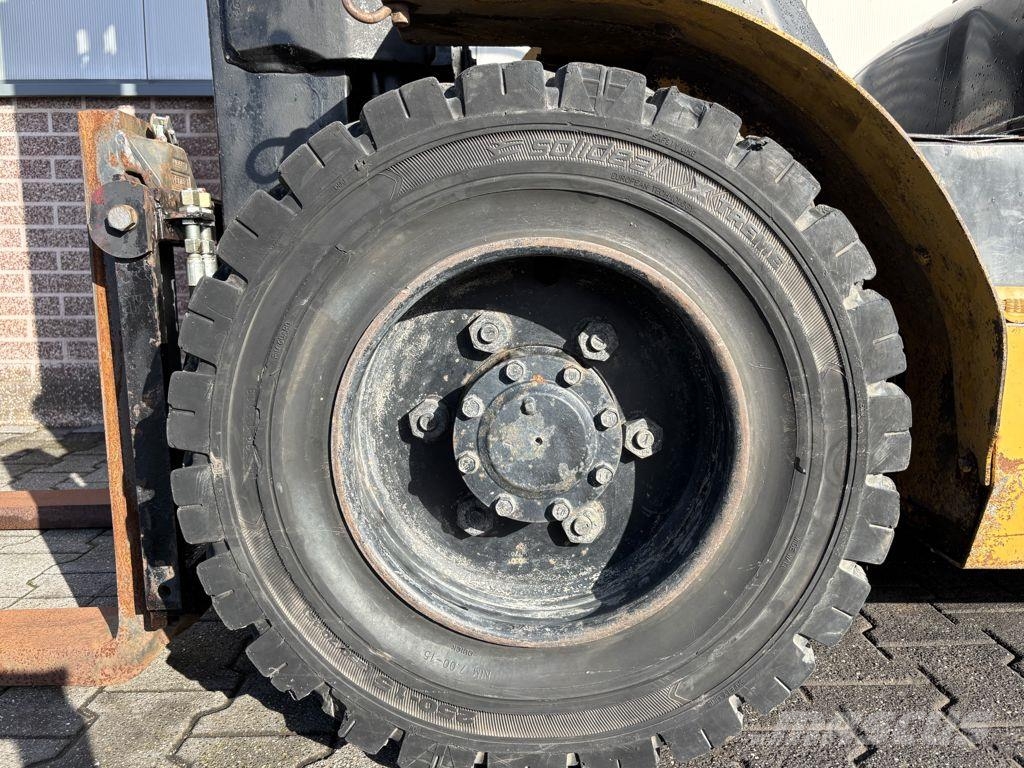 CAT 3 Chariots diesel