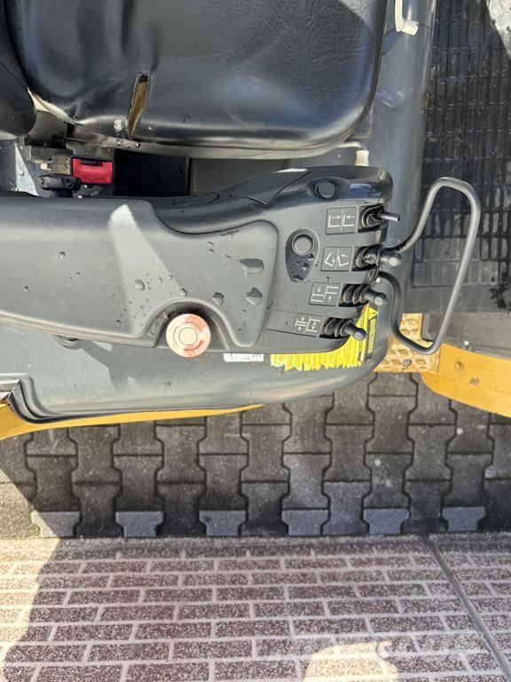 CAT 3 Chariots diesel