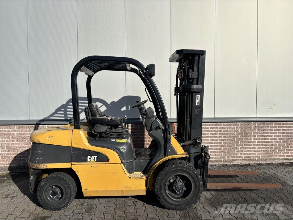 CAT 3 Chariots diesel