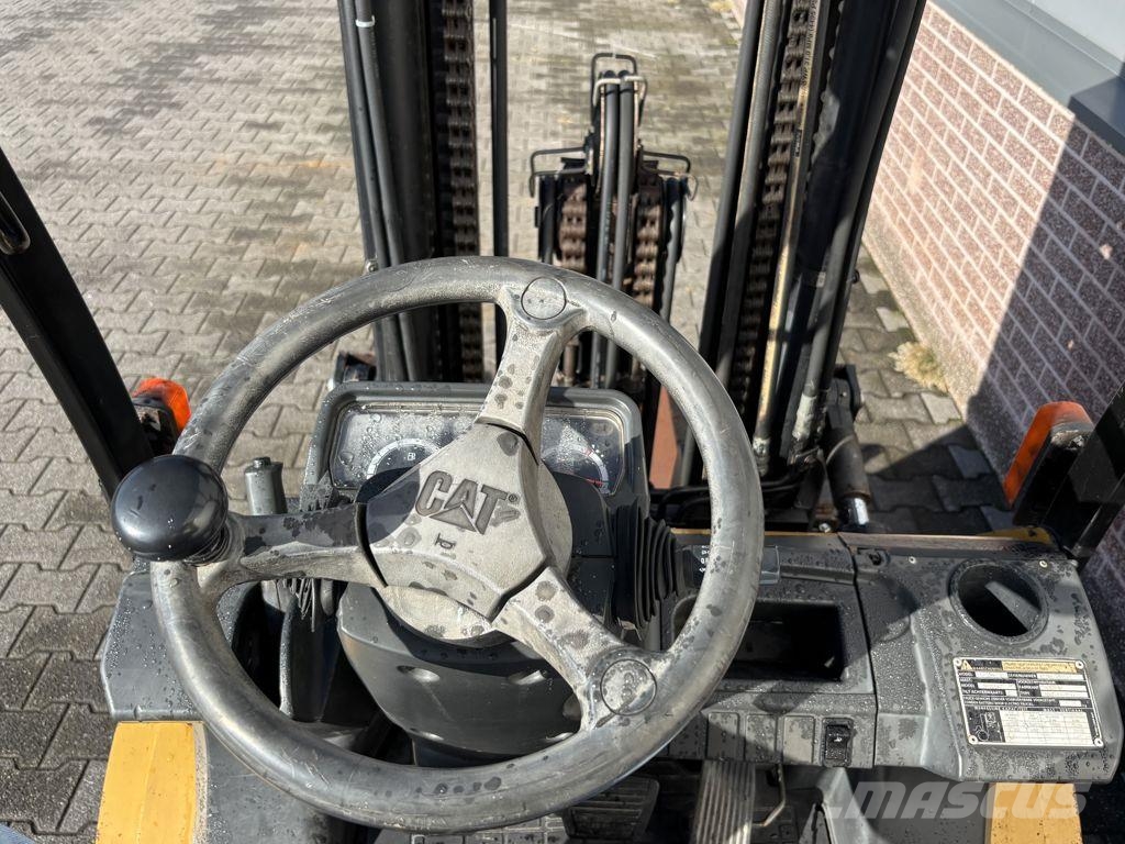 CAT DP35N Empilhadeiras a diesel