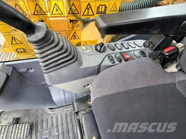 Komatsu PC 210 LC-11 Εκσκαφείς με ερπύστριες