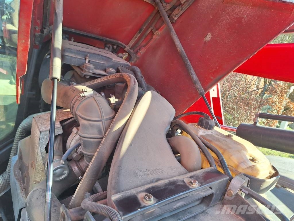 Massey Ferguson 5609 Dyna 4 トラクター