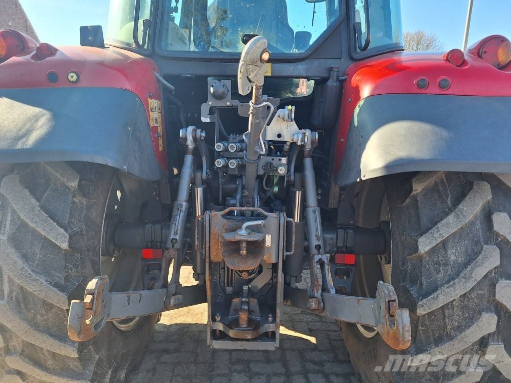 Massey Ferguson 5609 Dyna 4 トラクター
