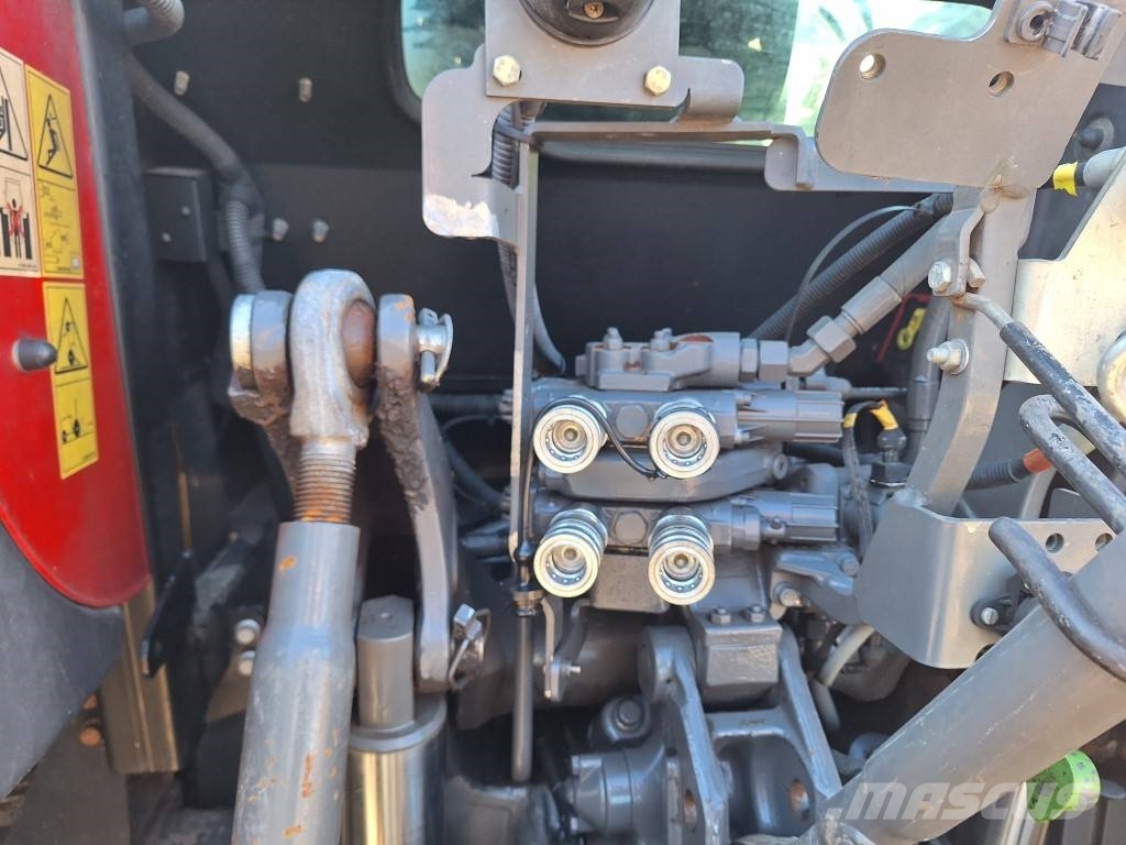 Massey Ferguson 5609 Dyna 4 トラクター