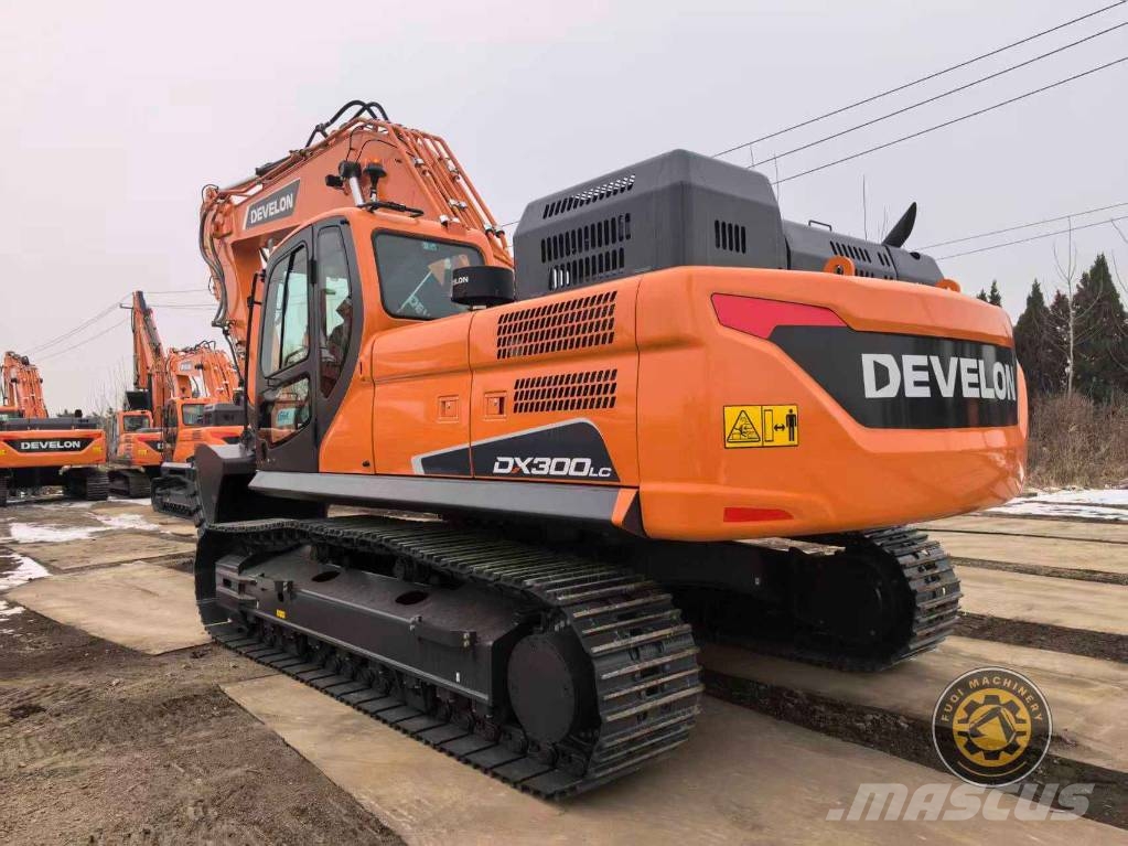 Develon DX 300 LC Raupenbagger