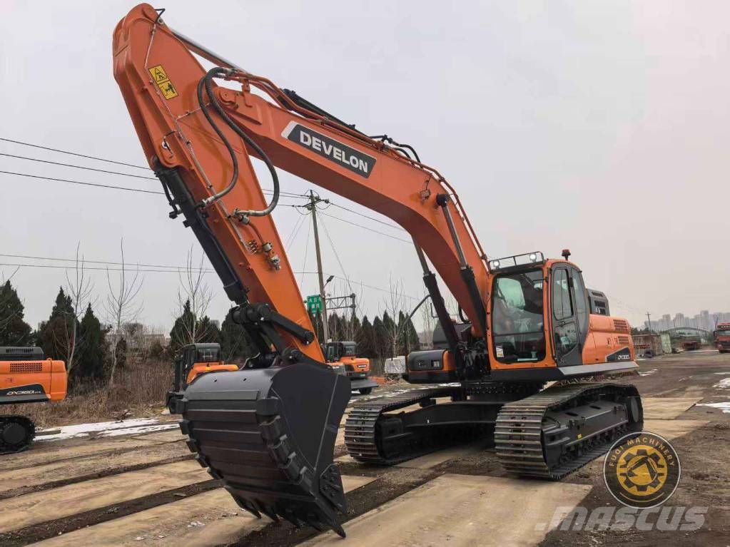 Develon DX 300 LC Raupenbagger