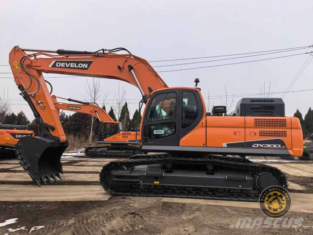 Develon DX 300 LC Raupenbagger
