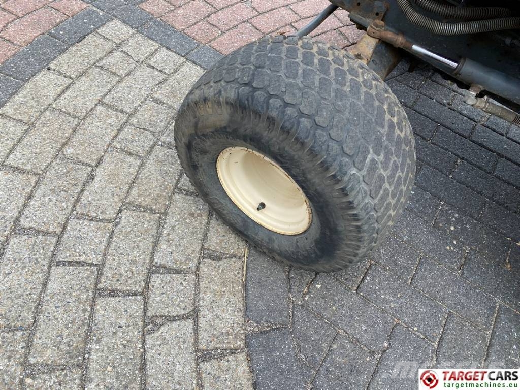 Kubota F3680 EC 4WD 3-Gang Rotary Mower Самохідні газонокосарки