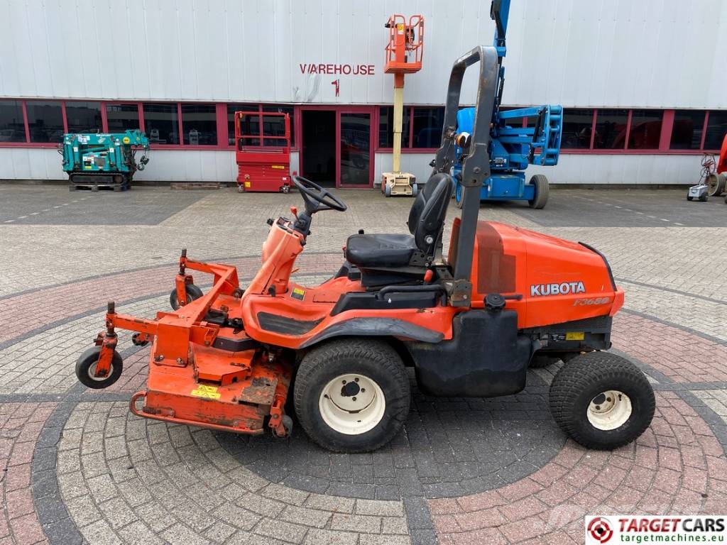 Kubota F3680 EC 4WD 3-Gang Rotary Mower Самохідні газонокосарки