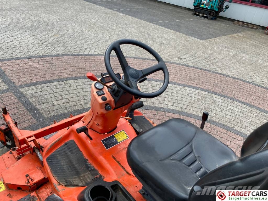 Kubota F3680 EC 4WD 3-Gang Rotary Mower Самохідні газонокосарки