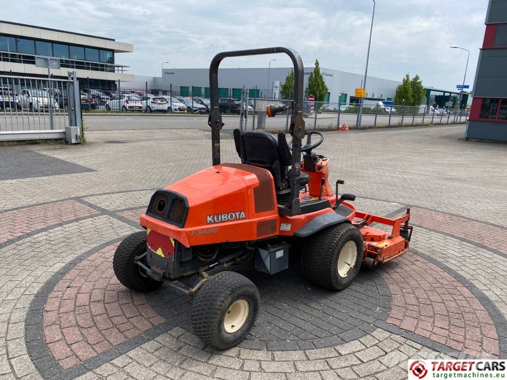 Kubota F3680 EC 4WD 3-Gang Rotary Mower Самохідні газонокосарки