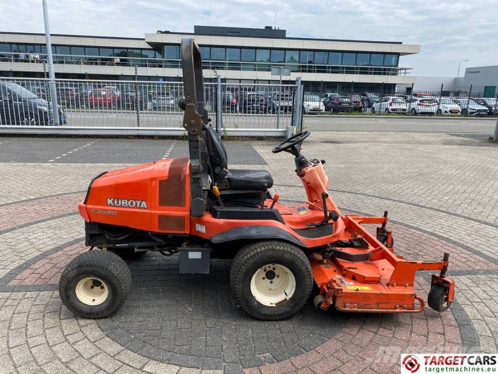 Kubota F3680 EC 4WD 3-Gang Rotary Mower Самохідні газонокосарки